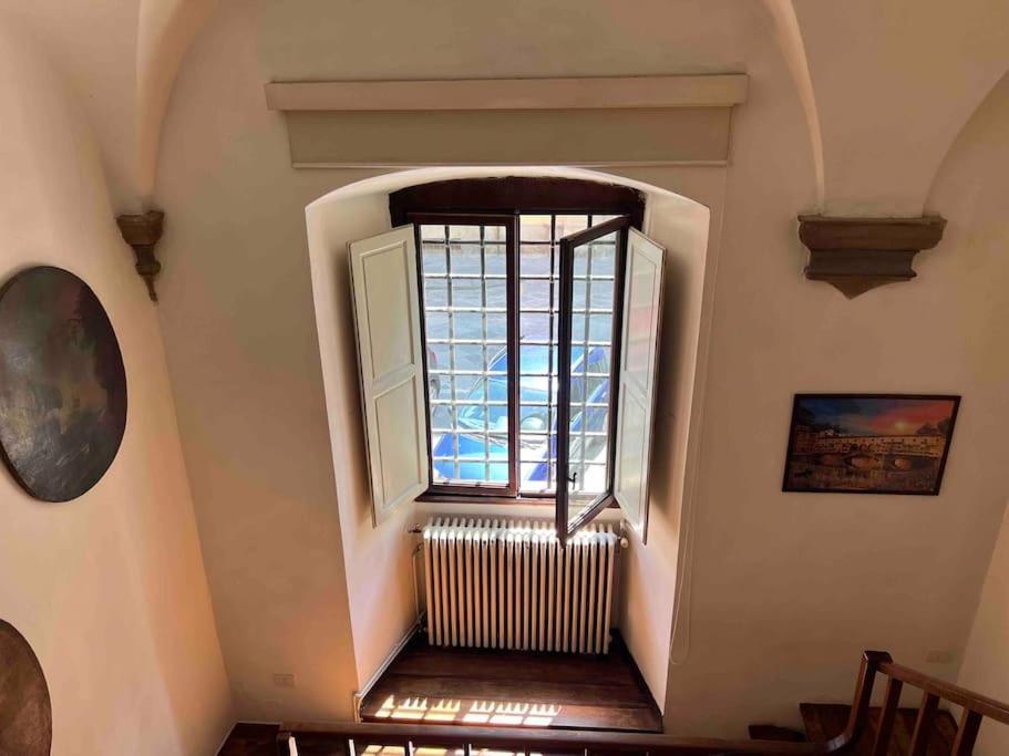 Ponte Vecchio Cozy Oltrarno Apartment